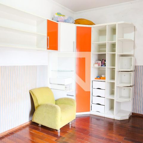 Casa à venda com 268m², 4 quartos e 6 vagasQuarto 2