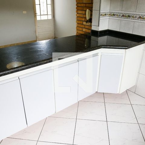 Casa à venda com 268m², 4 quartos e 6 vagasCozinha