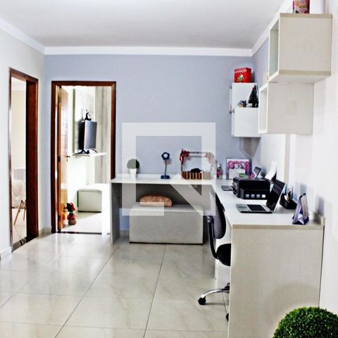 Casa à venda com 320m², 4 quartos e 4 vagasEscritório