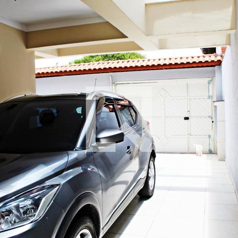 Casa à venda com 320m², 4 quartos e 4 vagasGaragem