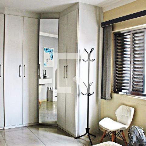 Casa à venda com 320m², 4 quartos e 4 vagasquarto 2
