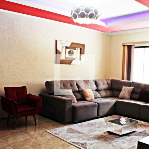 Casa à venda com 320m², 4 quartos e 4 vagasSala