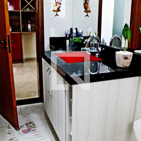 Casa à venda com 320m², 4 quartos e 4 vagasLavabo