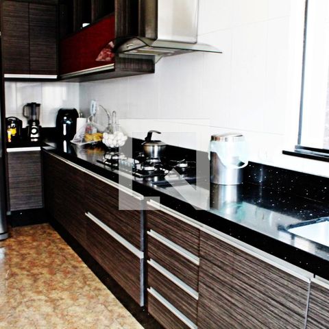 Casa à venda com 320m², 4 quartos e 4 vagasCozinha