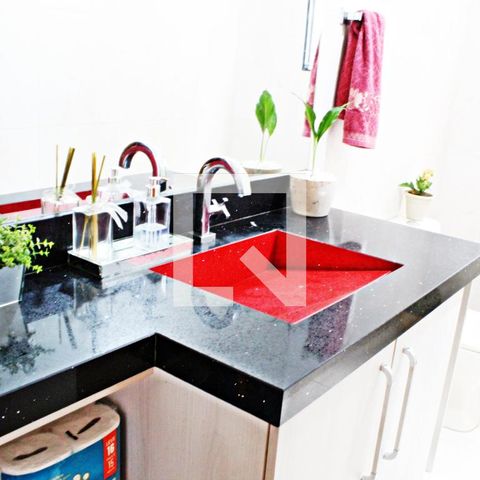 Casa à venda com 320m², 4 quartos e 4 vagasLavabo