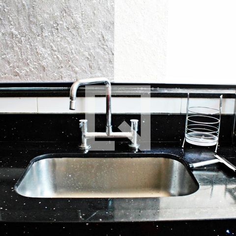 Casa à venda com 320m², 4 quartos e 4 vagasCozinha