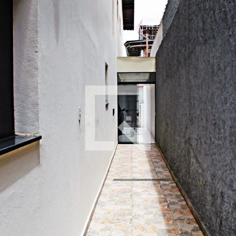 Casa à venda com 320m², 4 quartos e 4 vagasCorredor