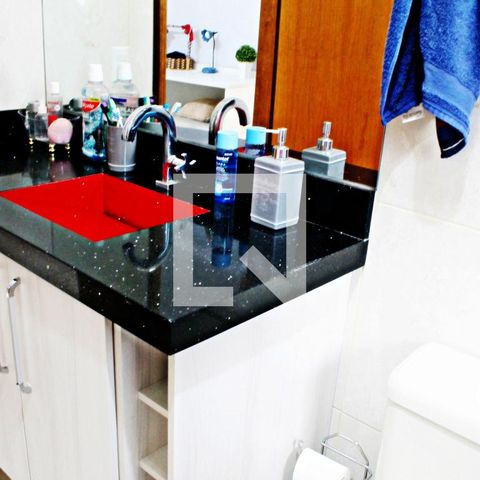 Casa à venda com 320m², 4 quartos e 4 vagasBanheiro