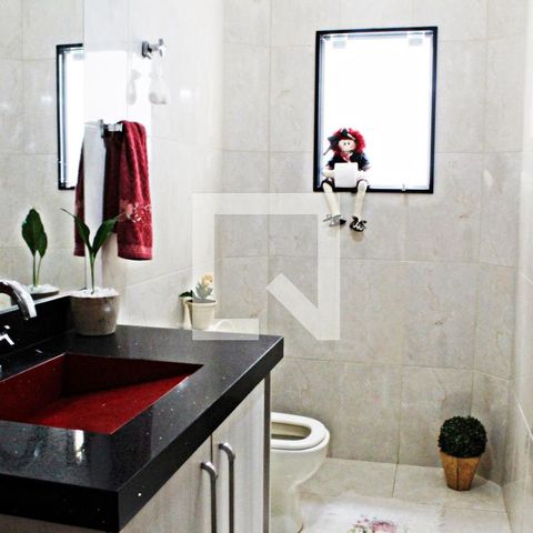 Casa à venda com 320m², 4 quartos e 4 vagasLavabo