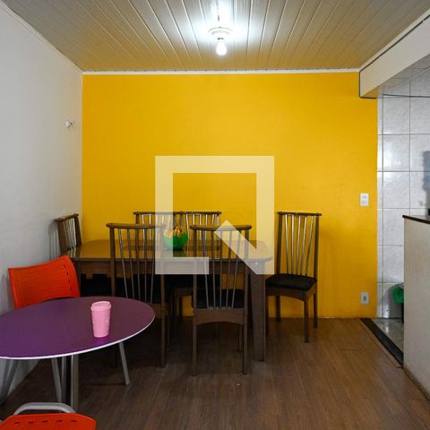 Casa à venda com 115m², 4 quartos e sem vagaSala Casa 2