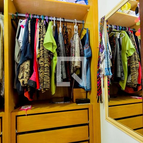 Casa à venda com 100m², 3 quartos e 2 vagasCloset da Suíte