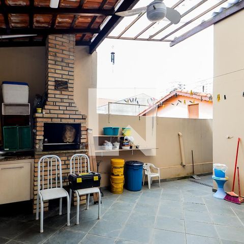 Casa à venda com 100m², 3 quartos e 2 vagasÁrea de Serviço
