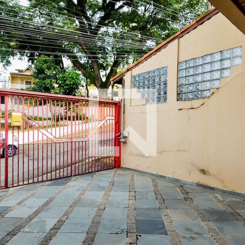 Casa à venda com 100m², 3 quartos e 2 vagasGaragem