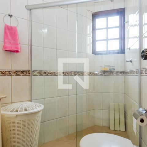 Casa à venda com 100m², 3 quartos e 2 vagasBanheiro Social
