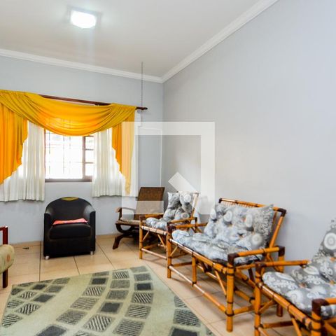 Casa à venda com 100m², 3 quartos e 2 vagasSala
