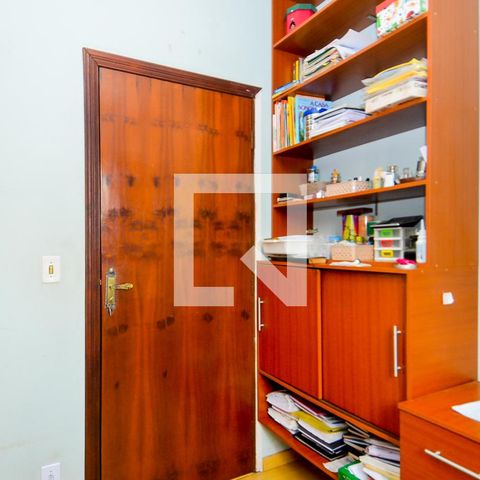 Casa à venda com 100m², 3 quartos e 2 vagasQuarto 2