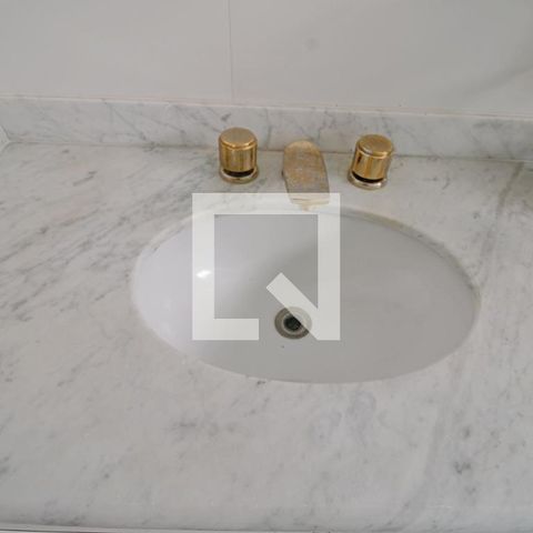 Apartamento à venda com 170m², 4 quartos e 3 vagasBanheiro da Suíte 1