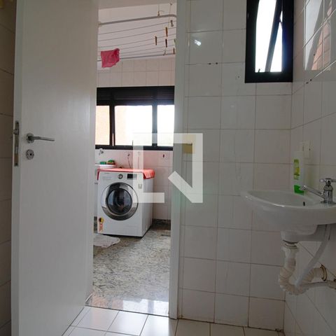 Apartamento à venda com 170m², 4 quartos e 3 vagasBanheiro de serviço