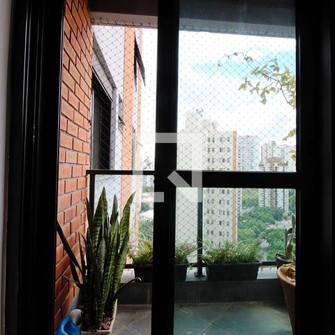 Apartamento à venda com 170m², 4 quartos e 3 vagasVista da Suíte 1