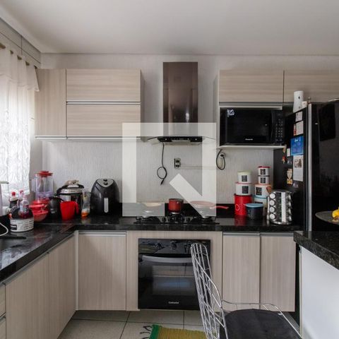 Casa à venda com 60m², 2 quartos e 1 vaga Casa à venda com 60m², 2 quartos e 1 vagaCozinha