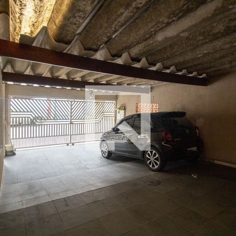 Casa à venda com 210m², 5 quartos e 4 vagas Casa à venda com 210m², 5 quartos e 4 vagasGaragem