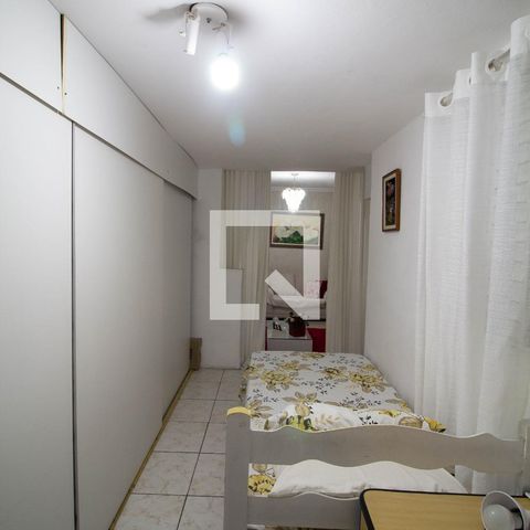 Casa à venda com 210m², 5 quartos e 4 vagas Casa à venda com 210m², 5 quartos e 4 vagasQuarto 1