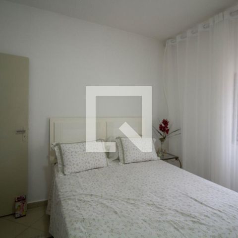 Casa à venda com 210m², 5 quartos e 4 vagas Casa à venda com 210m², 5 quartos e 4 vagasQuarto 3