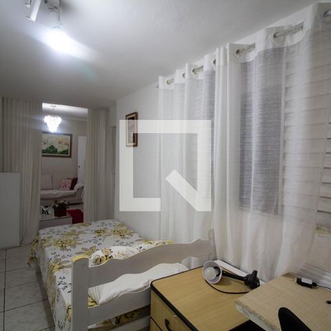 Casa à venda com 210m², 5 quartos e 4 vagas Casa à venda com 210m², 5 quartos e 4 vagasQuarto 1