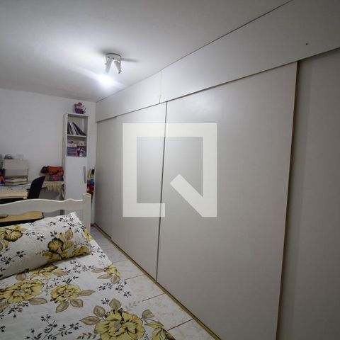 Casa à venda com 210m², 5 quartos e 4 vagas Casa à venda com 210m², 5 quartos e 4 vagasQuarto 1