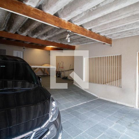 Casa à venda com 210m², 5 quartos e 4 vagas Casa à venda com 210m², 5 quartos e 4 vagasGaragem