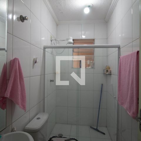 Casa à venda com 210m², 5 quartos e 4 vagas Casa à venda com 210m², 5 quartos e 4 vagasBanheiro