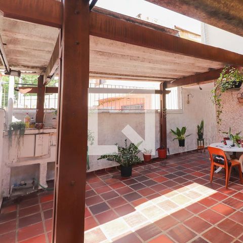 Casa à venda com 152m², 3 quartos e 2 vagas Casa à venda com 152m², 3 quartos e 2 vagasGaragem