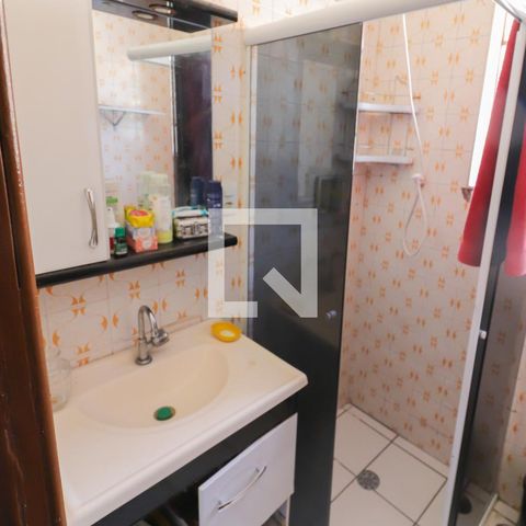 Casa à venda com 152m², 3 quartos e 2 vagas Casa à venda com 152m², 3 quartos e 2 vagasBanheiro Social