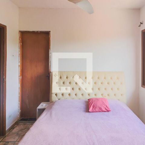 Casa à venda com 152m², 3 quartos e 2 vagas Casa à venda com 152m², 3 quartos e 2 vagasQuarto 2 Suite