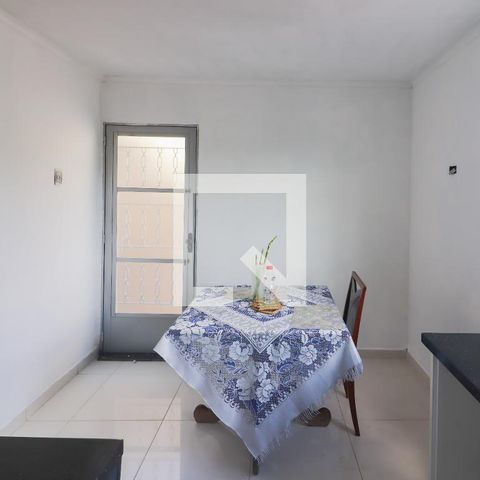 Casa à venda com 152m², 3 quartos e 2 vagas Casa à venda com 152m², 3 quartos e 2 vagasCozinha