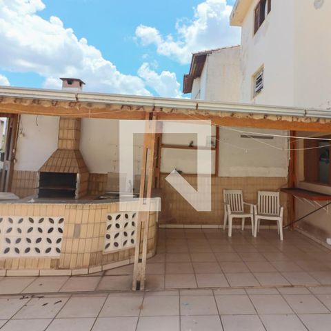 Casa à venda com 152m², 3 quartos e 2 vagas Casa à venda com 152m², 3 quartos e 2 vagasQuintal / Churrasqueira