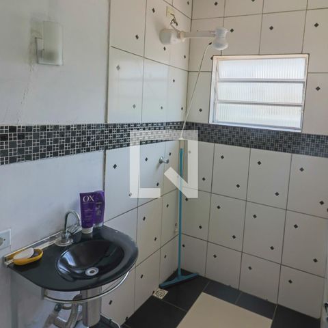 Casa à venda com 152m², 3 quartos e 2 vagas Casa à venda com 152m², 3 quartos e 2 vagasBanheiro Suite