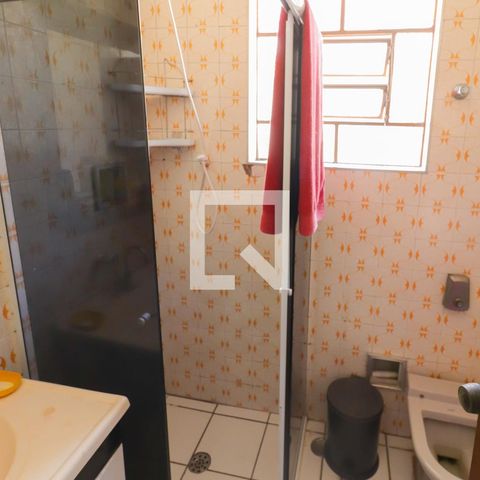 Casa à venda com 152m², 3 quartos e 2 vagas Casa à venda com 152m², 3 quartos e 2 vagasBanheiro Social