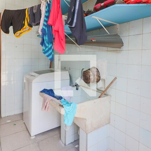 Casa à venda com 152m², 3 quartos e 2 vagas Casa à venda com 152m², 3 quartos e 2 vagasLavanderia