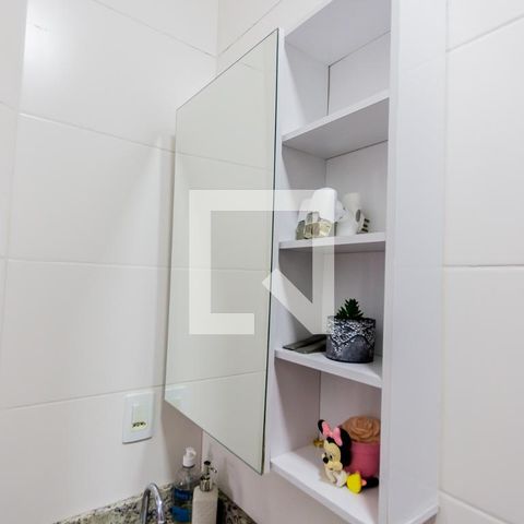 Apartamento à venda com 45m², 2 quartos e 1 vagaEspelho