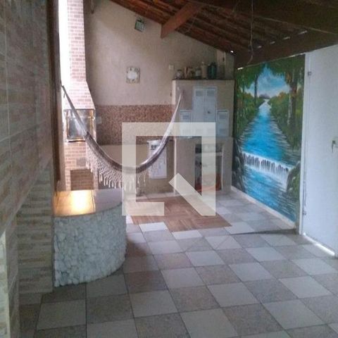 Casa à venda com 450m², 6 quartos e 2 vagasFoto 02