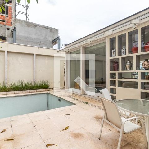 Casa à venda com 350m², 4 quartos e 5 vagas