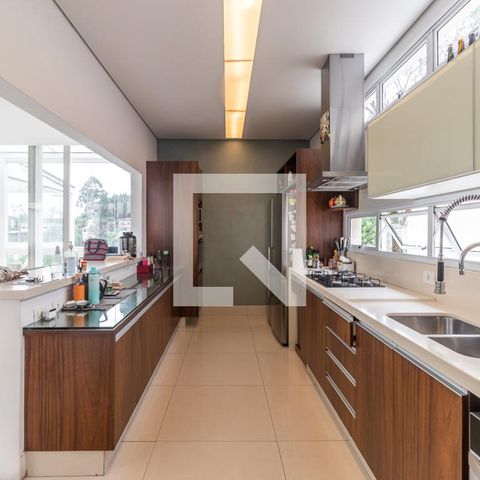 Casa à venda com 350m², 4 quartos e 5 vagas