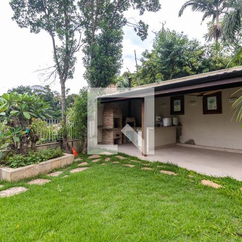 Casa à venda com 350m², 4 quartos e 5 vagas