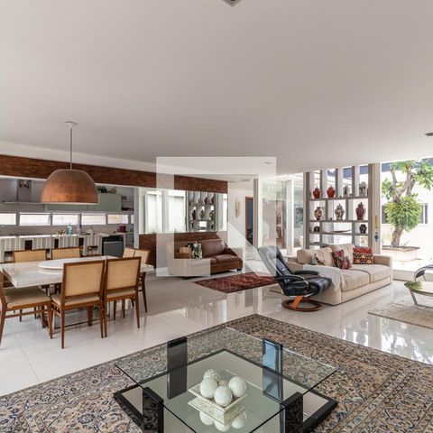 Casa à venda com 350m², 4 quartos e 5 vagas