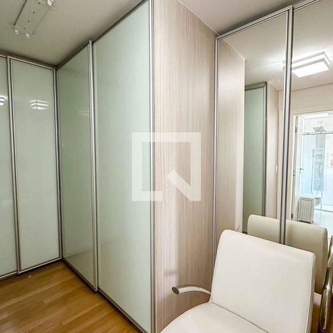 Apartamento à venda com 200m², 3 quartos e 6 vagasSuíte 1