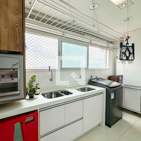 Apartamento à venda com 200m², 3 quartos e 6 vagasCozinha
