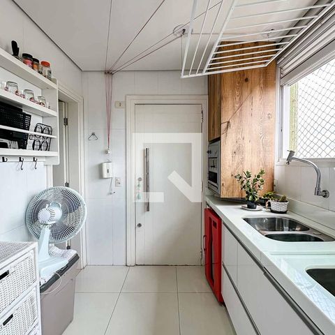 Apartamento à venda com 200m², 3 quartos e 6 vagasCozinha