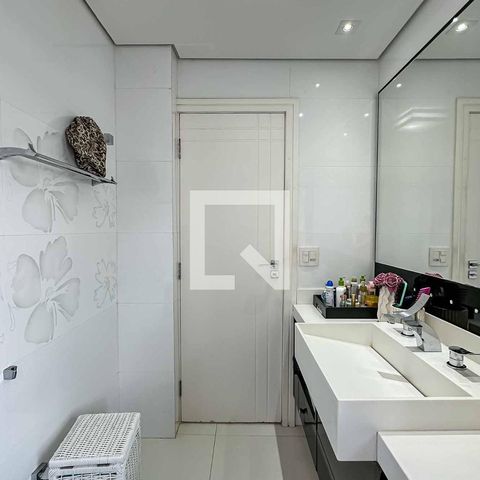 Apartamento à venda com 200m², 3 quartos e 6 vagasSuíte 1