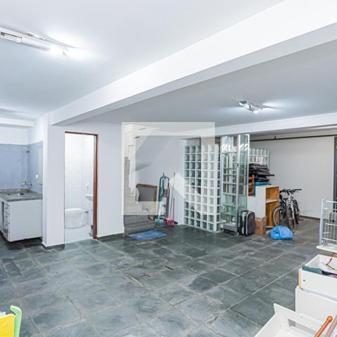 Casa de condomínio à venda com 166m², 3 quartos e 5 vagas Casa de condomínio à venda com 166m², 3 quartos e 5 vagasGaragem